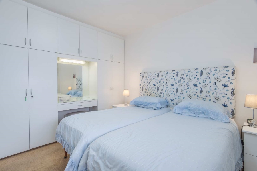 2 Bedroom Property for Sale in Sea Point Western Cape